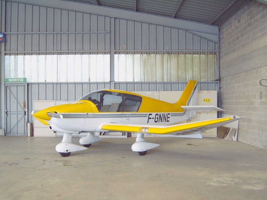 Robin DR 400-140 B - F-GNNE