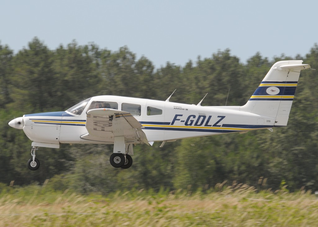 Piper PA-28 RT-201 Arrow - F-GDLZ