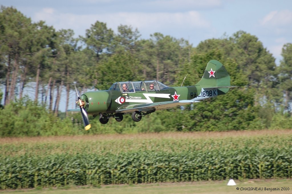 Yakovlev Yak-52 - RA-1808K