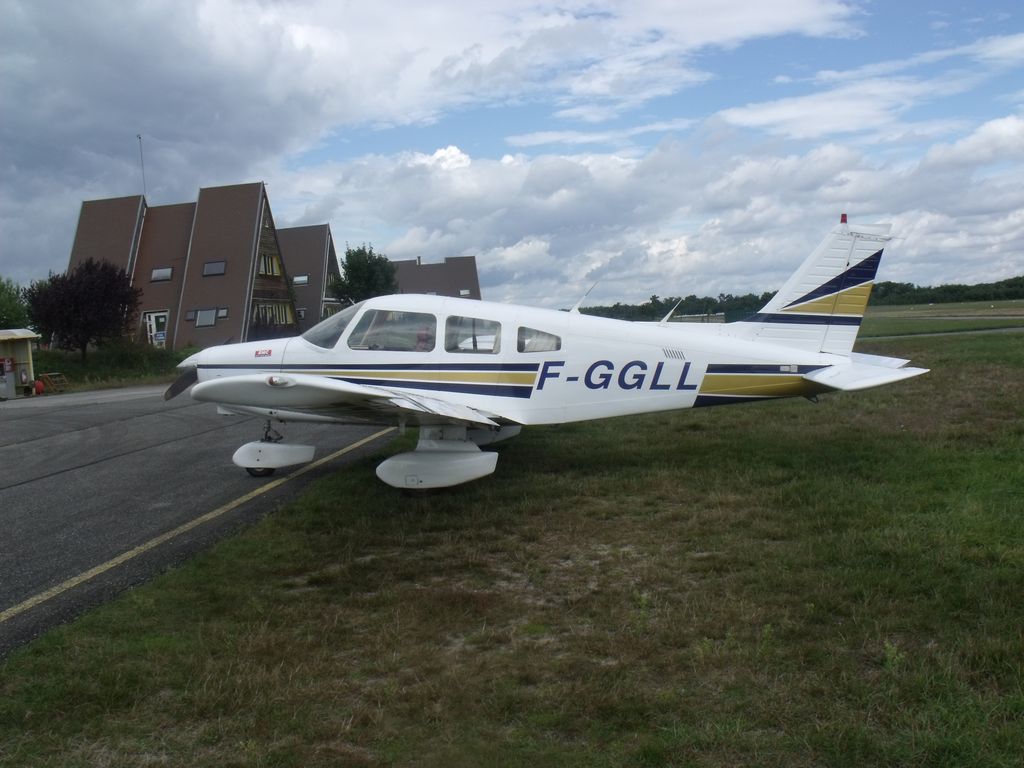 Piper PA-28-161 Warrior - F-GGLL