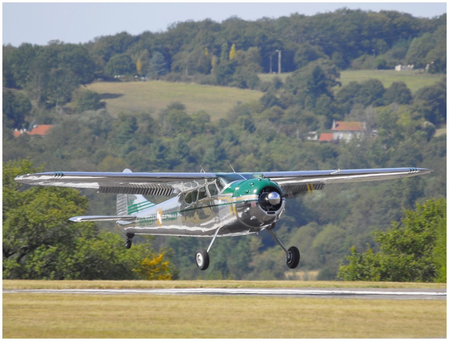 Cessna 195 - F-AZRS