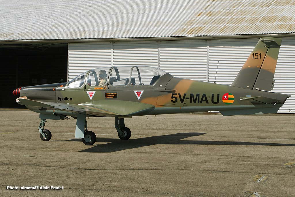 Socata TB30 Epsilon - 5V-MAU