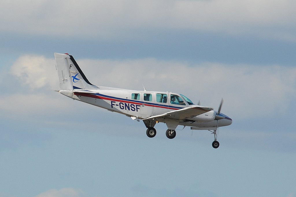 Beech 58 Baron - F-GNSF