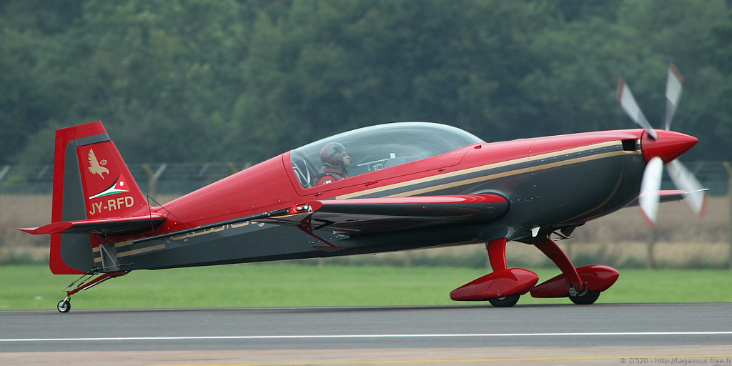 Extra 300 - JY-RFD