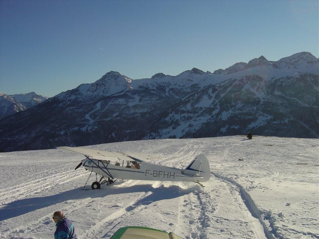 Piper PA-18 Super Cub - F-BFHH