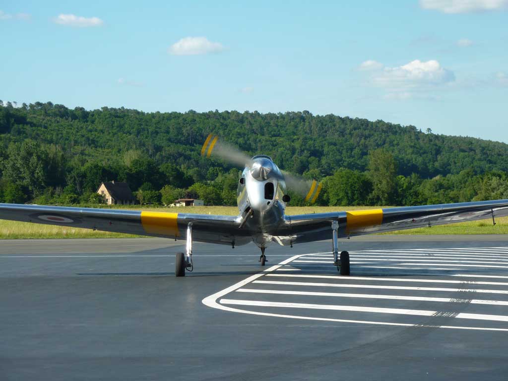 De Havilland Canada DHC-1 Chipmunk - F-AZUU