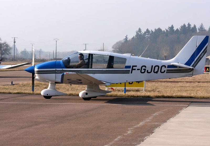 Robin DR 400-140 B - F-GJQC