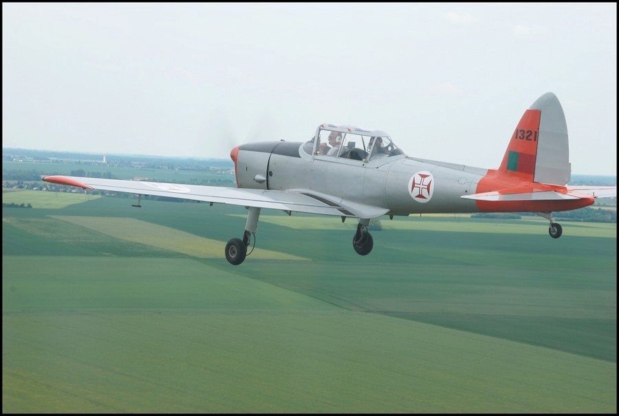 De Havilland Canada DHC-1 Chipmunk - F-AZMC