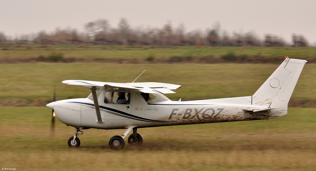 Cessna 150 - F-BXQZ