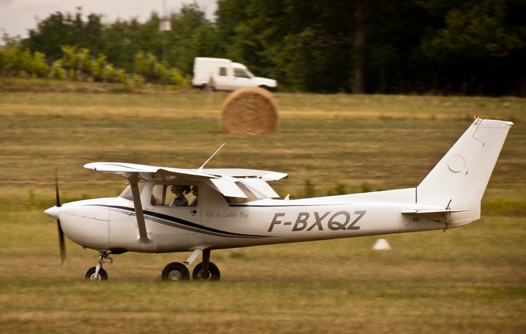 Cessna 150 - F-BXQZ