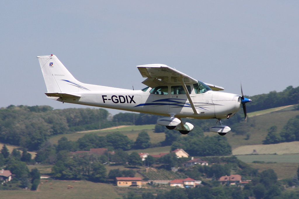 Cessna 172 - F-GDIX