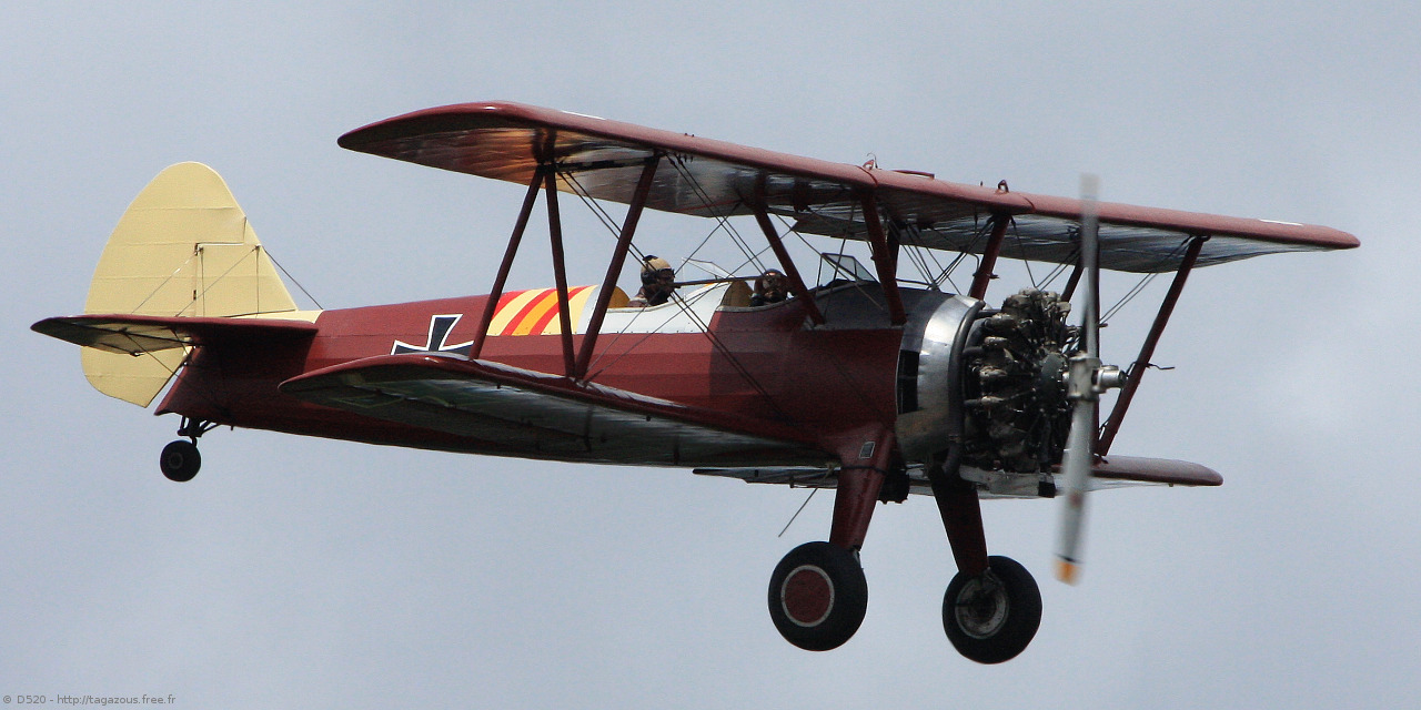 Boeing Stearman - F-AZMZ