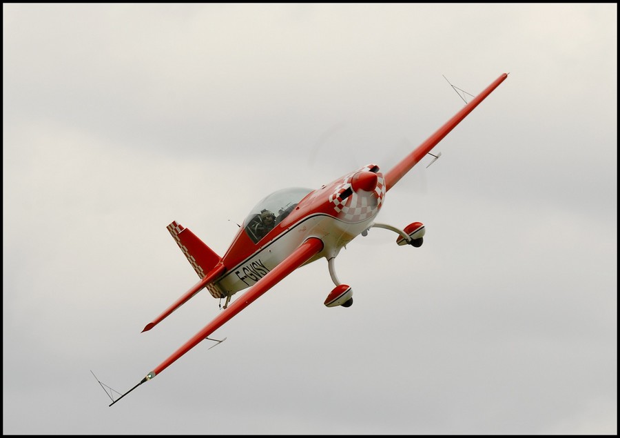 Extra 300 - F-GVSY