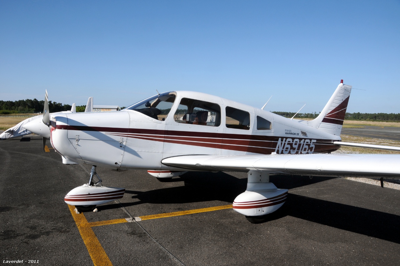 Piper PA-28-161 Warrior - N69165