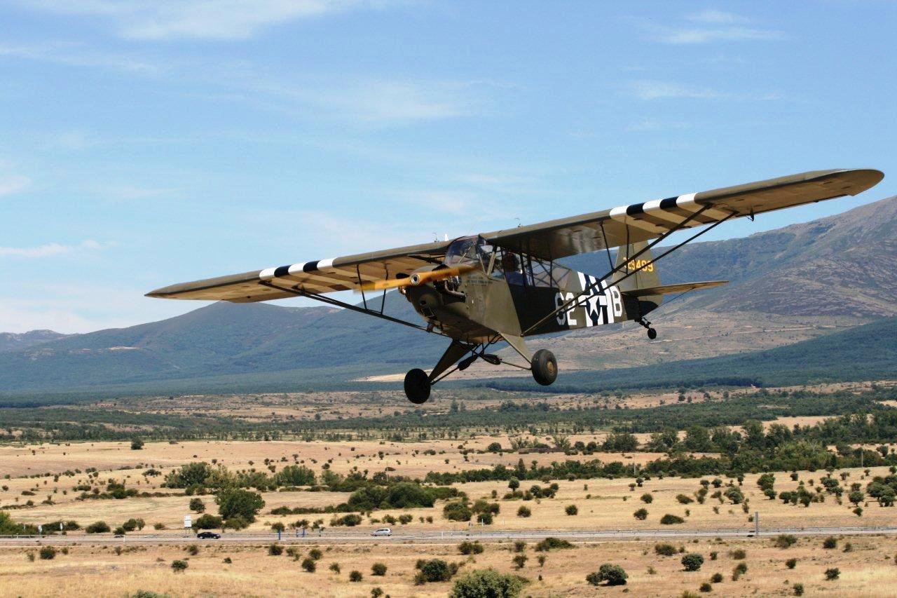 Piper J3 Cub - EC-GQE