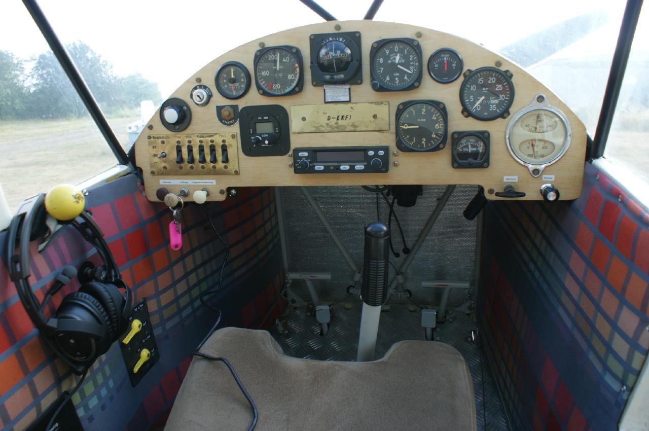 Piper PA-12 Super Cruiser - D-EKFI