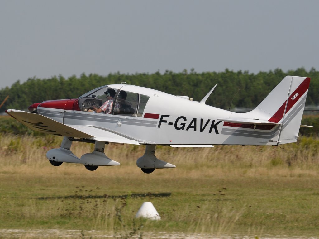 Robin DR 400-140 B - F-GAVK