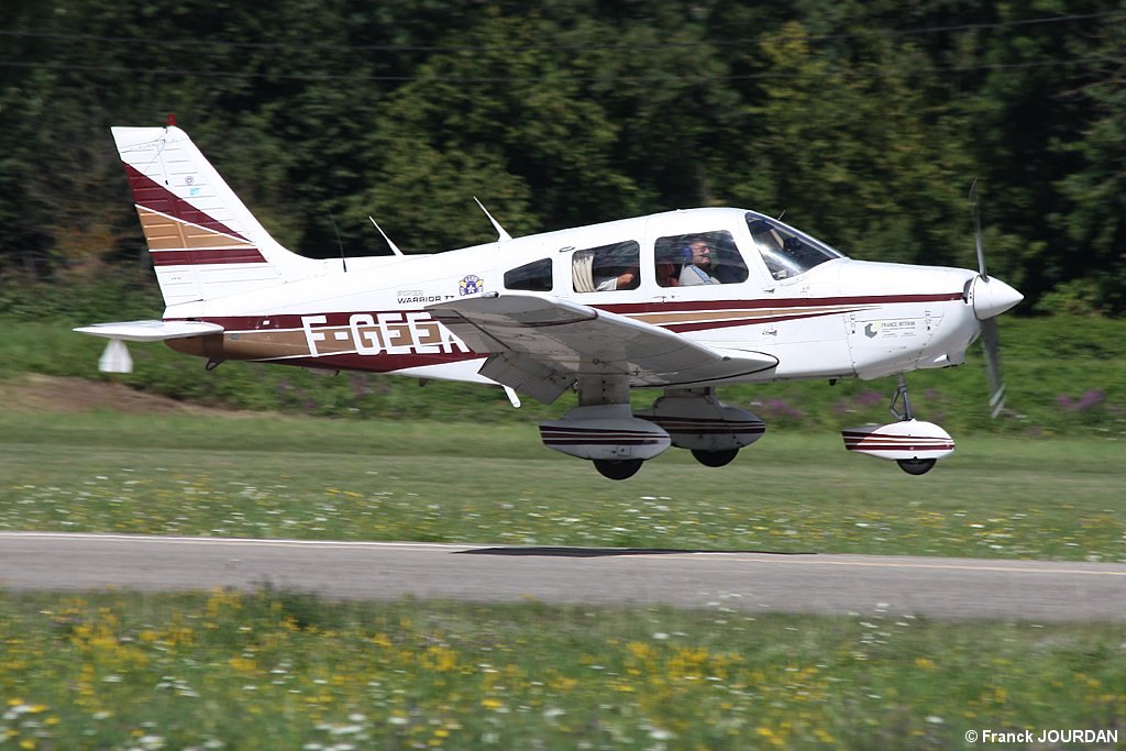 Piper PA-28-161 Warrior - F-GEEK