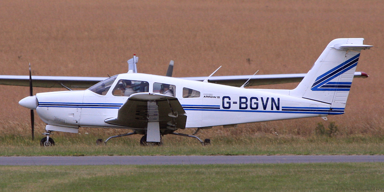 Piper PA-28 RT-201 Arrow - G-BGVN