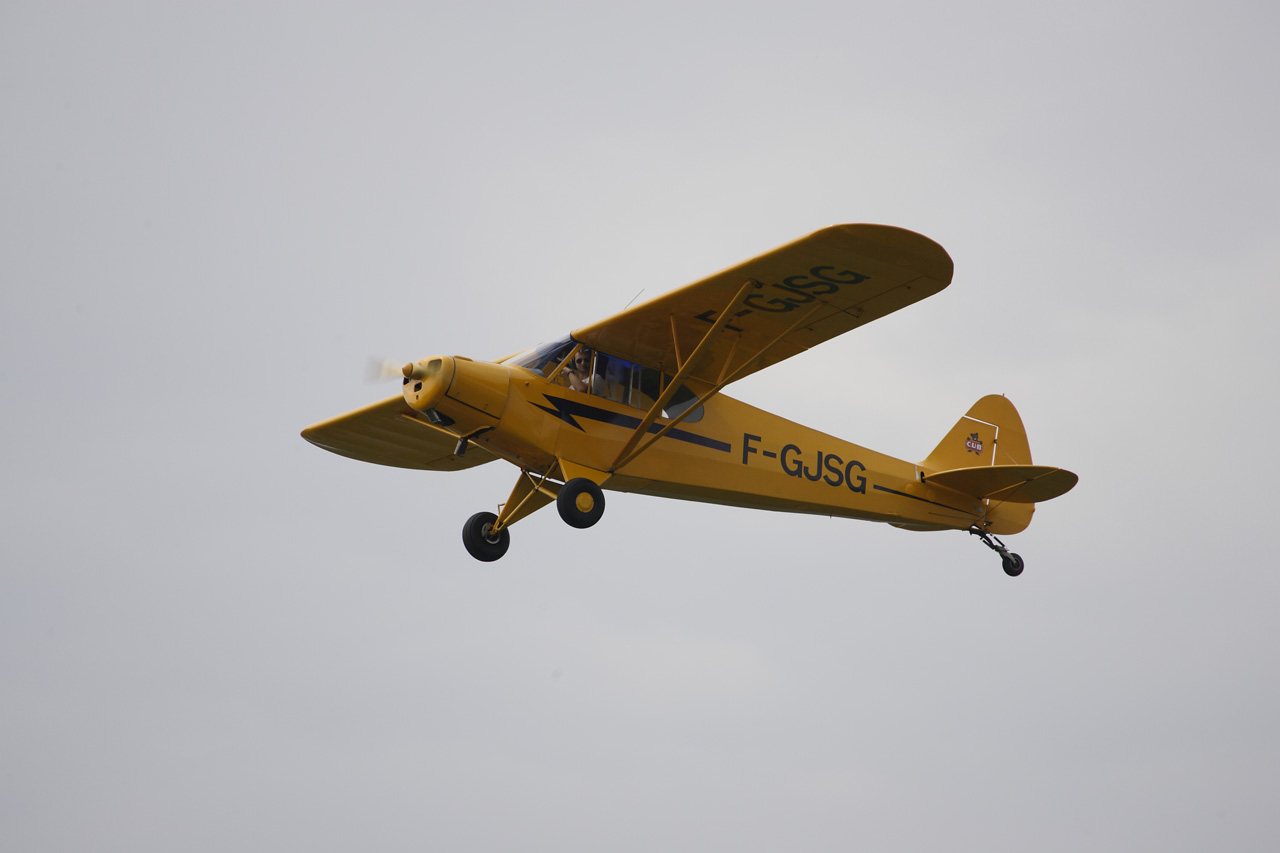 Piper PA-18 Super Cub - F-GJSG