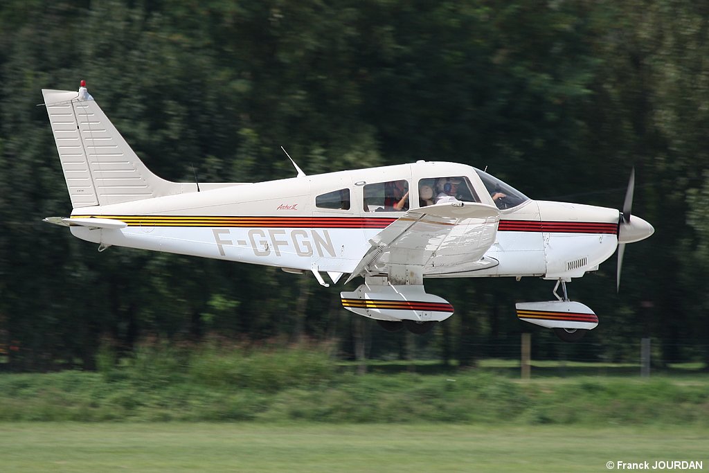 Piper PA-28-181 Archer - F-GFGN