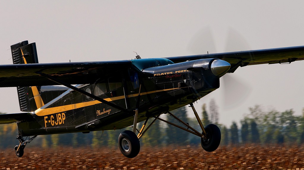 Pilatus PC6 Turbo Porter - F-GJBP
