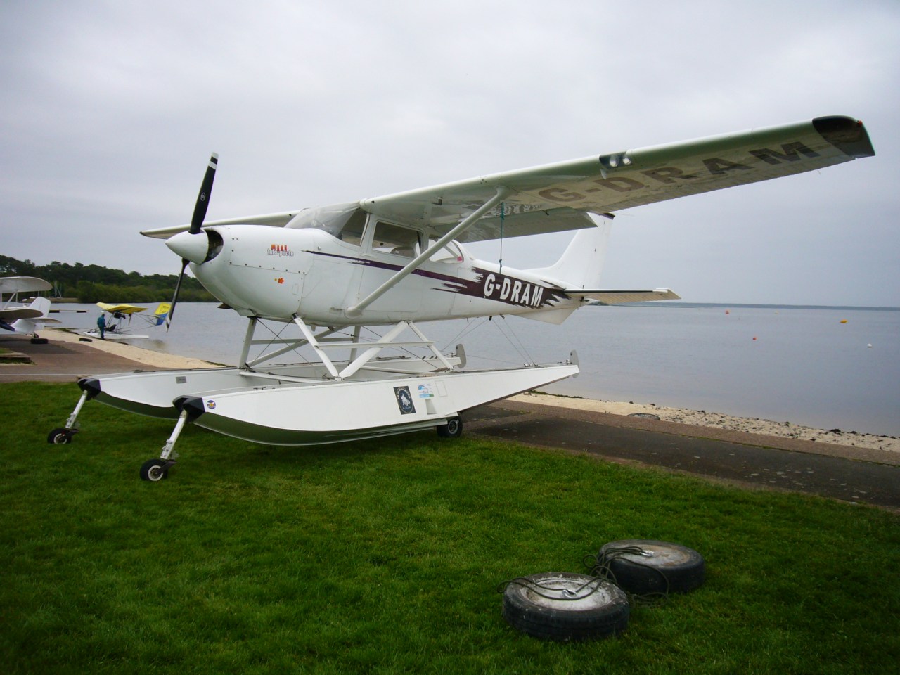 Cessna 172 - G-DRAM