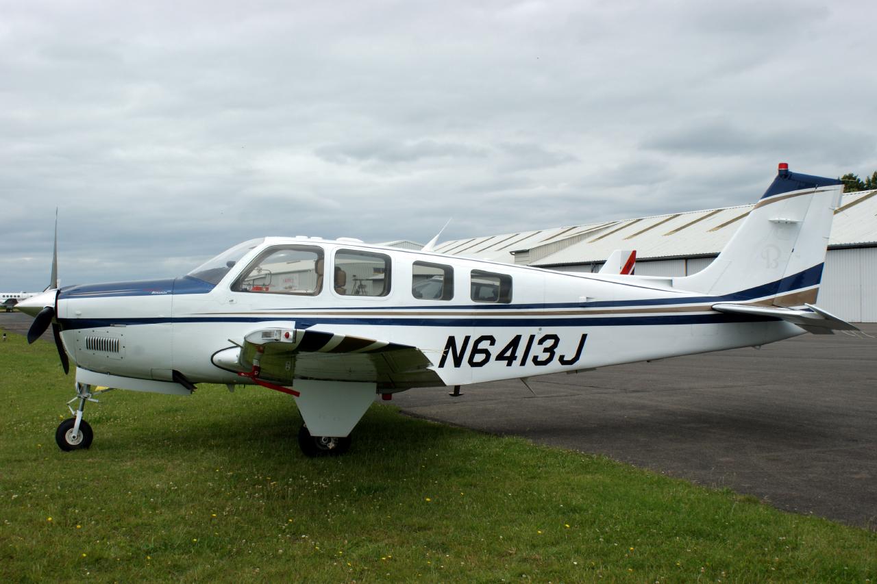 Beech 36 Bonanza - N6413J