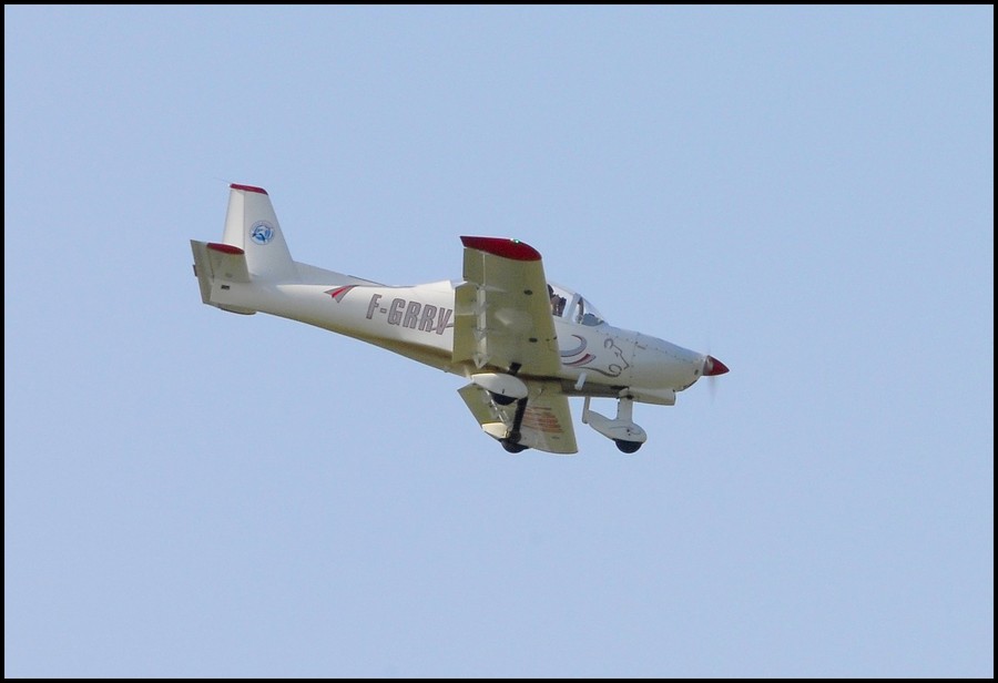 APM 30 Lion - F-GRRV