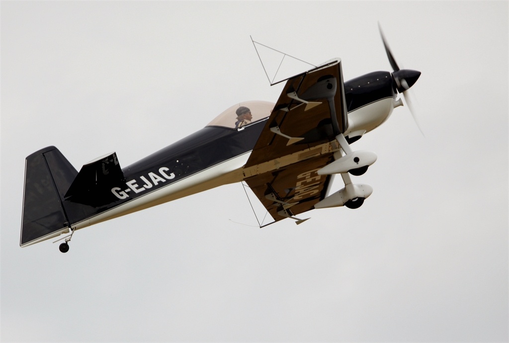 Cap 232 - G-EJAC