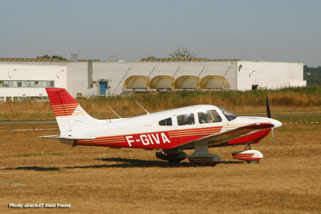Piper PA-28-181 Archer - F-GIVA