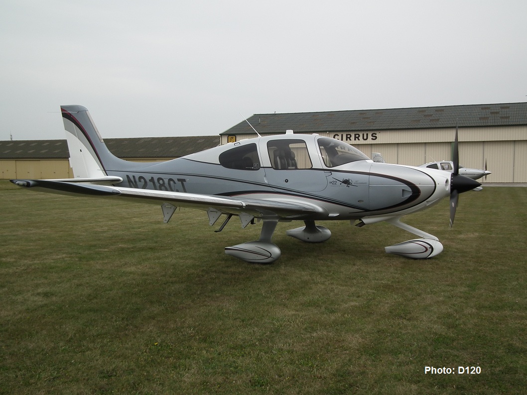 Cirrus SR22 - N218CT