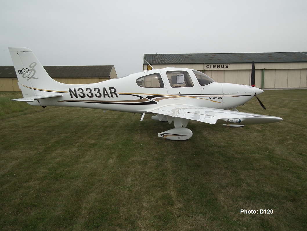 Cirrus SR22 - N333AR