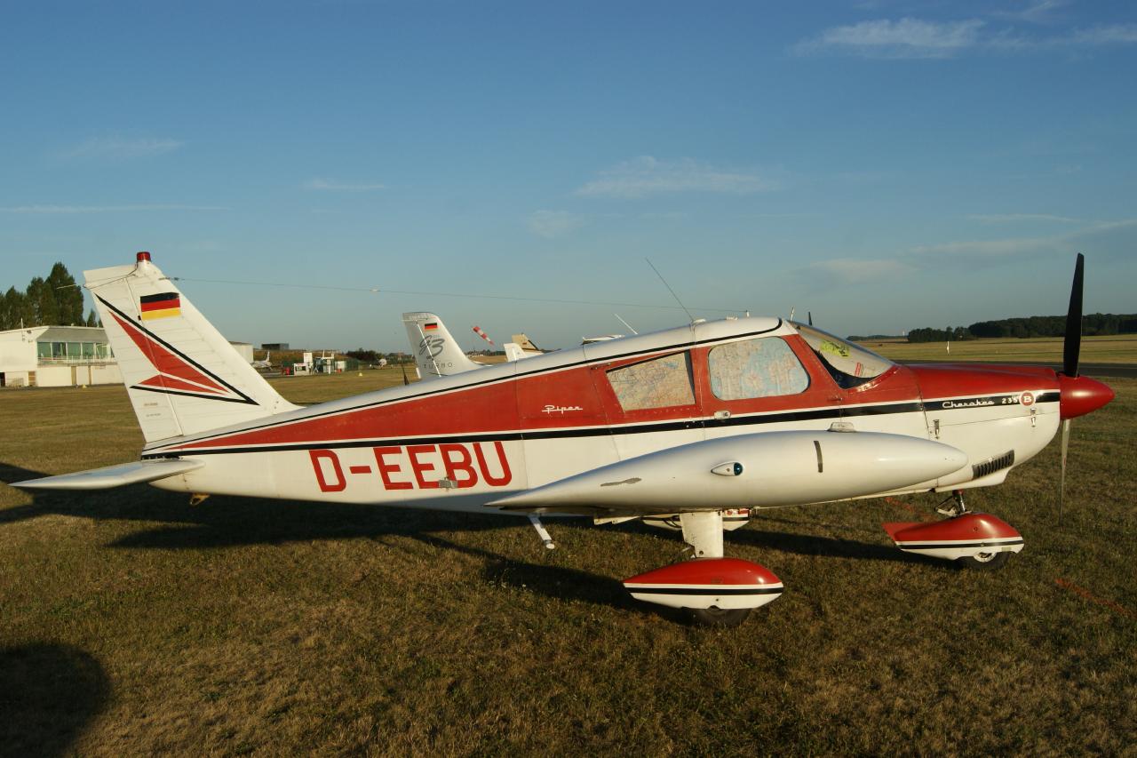 Piper PA-28-235 Pathfinder - D-EEBU