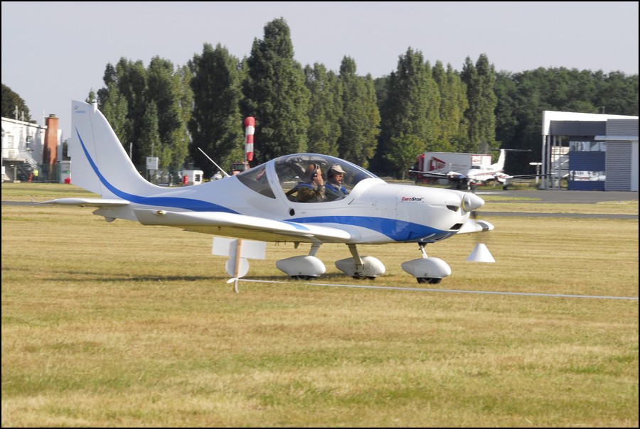 Evektor EV-97 Eurostar SL - F-JWUF/78 AGY