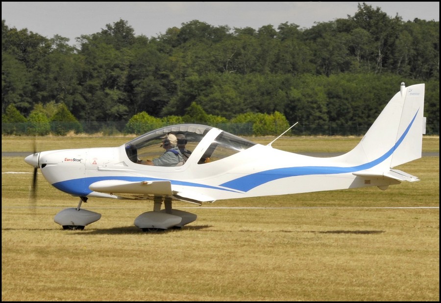 Evektor EV-97 Eurostar SL - F-JWUF/78 AGY