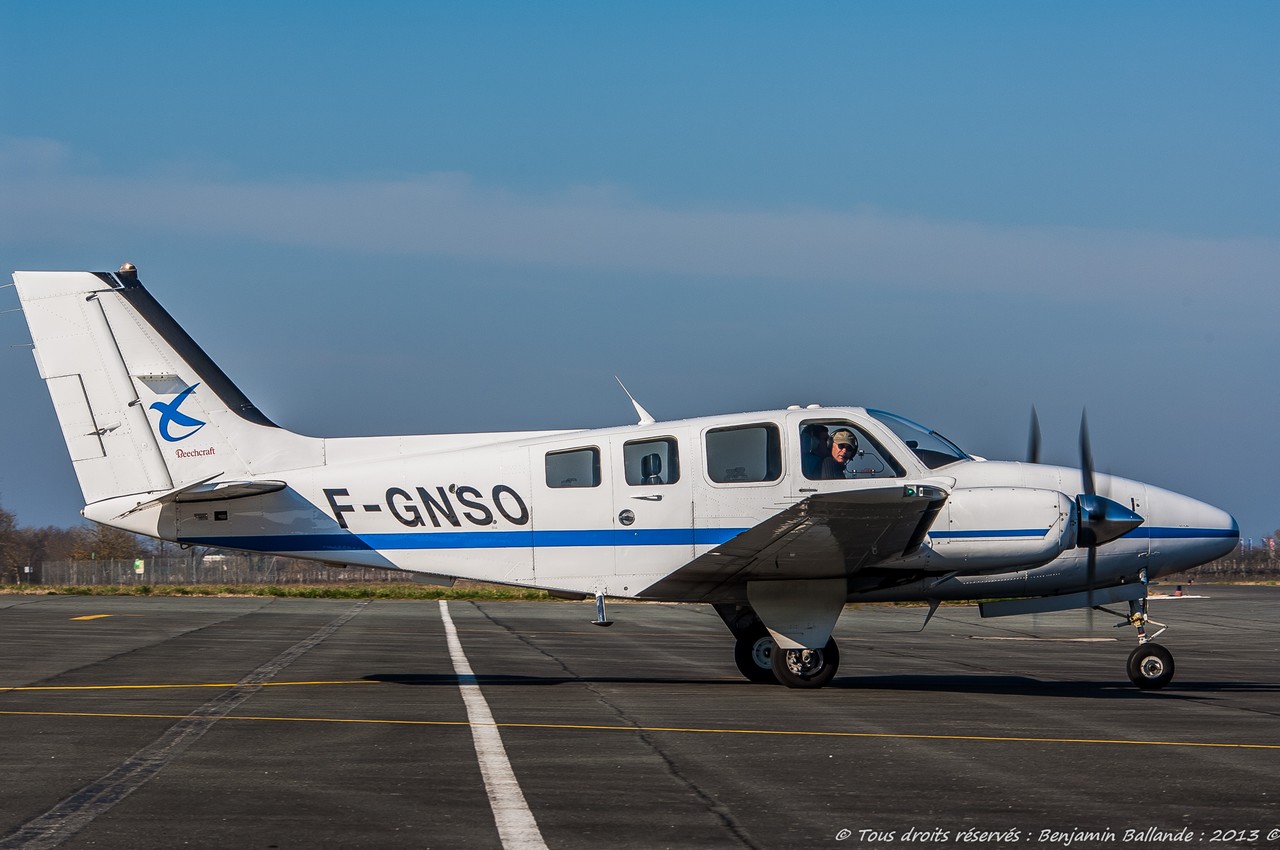 Beech 58 Baron - F-GNSO