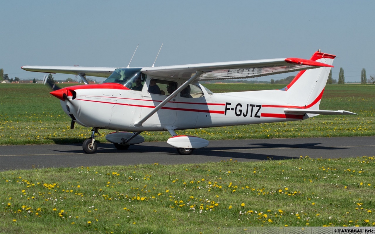 Cessna 172 - F-GJTZ
