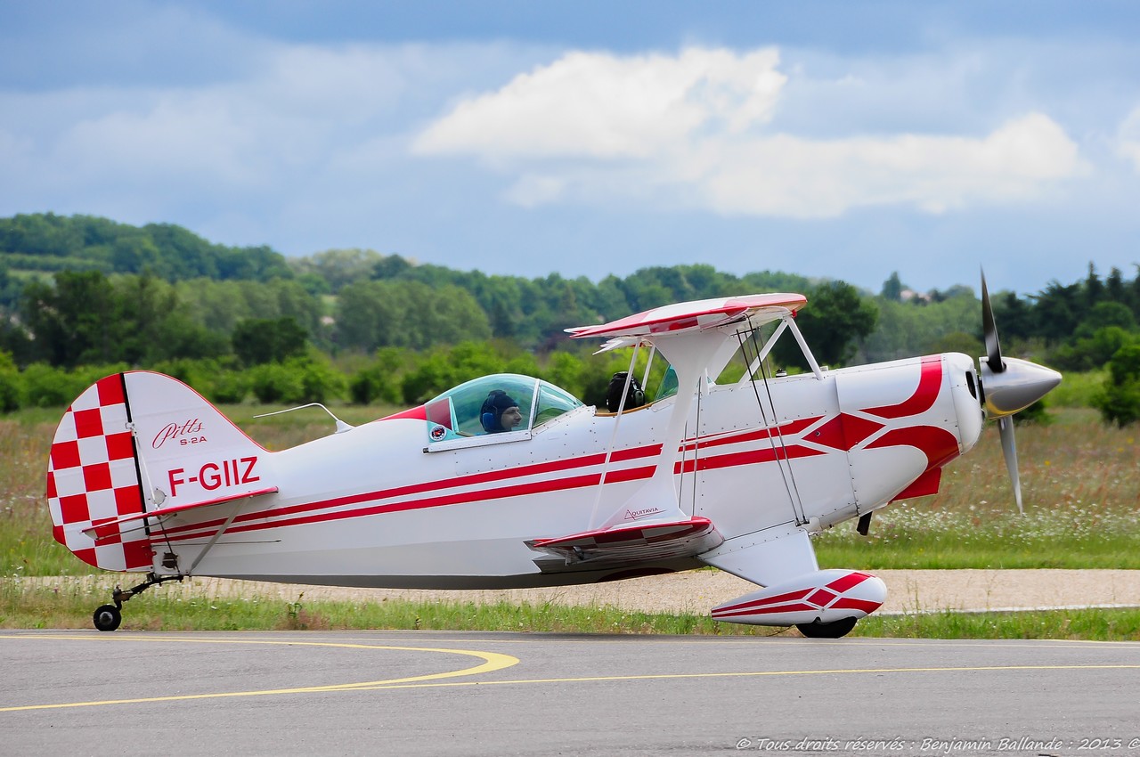 Pitts S-2A - F-GIIZ