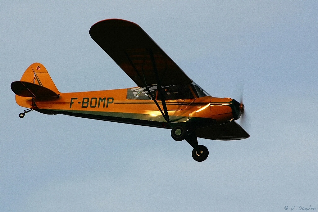 Piper PA-18 Super Cub - F-BOMP