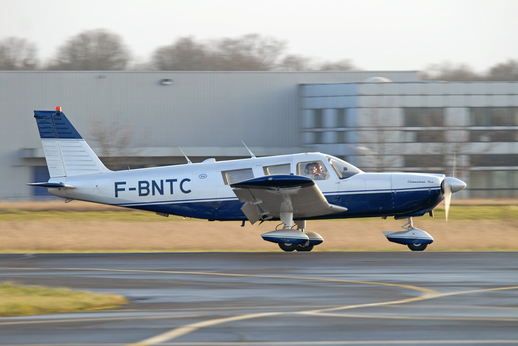 Piper PA-32 Cherokee - F-BNTC