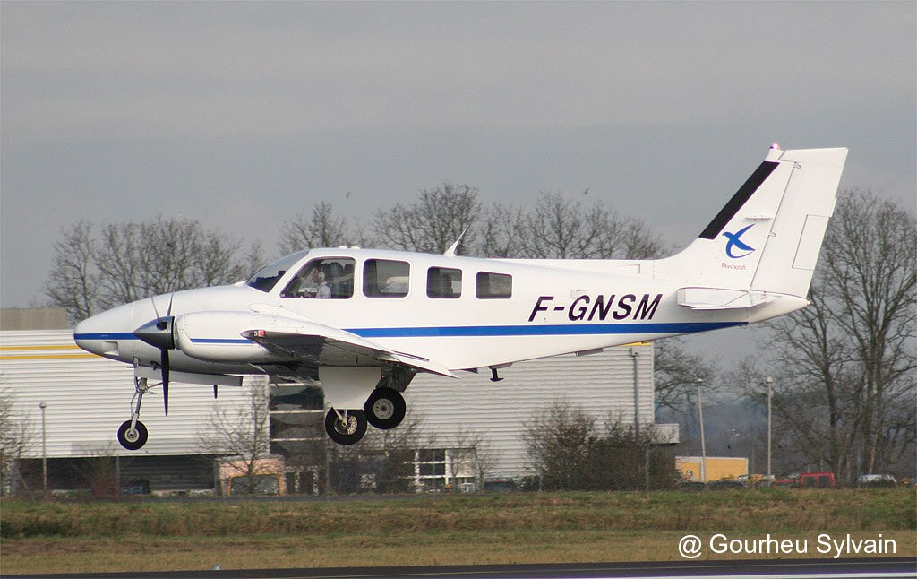 Beech 58 Baron - F-GNSM