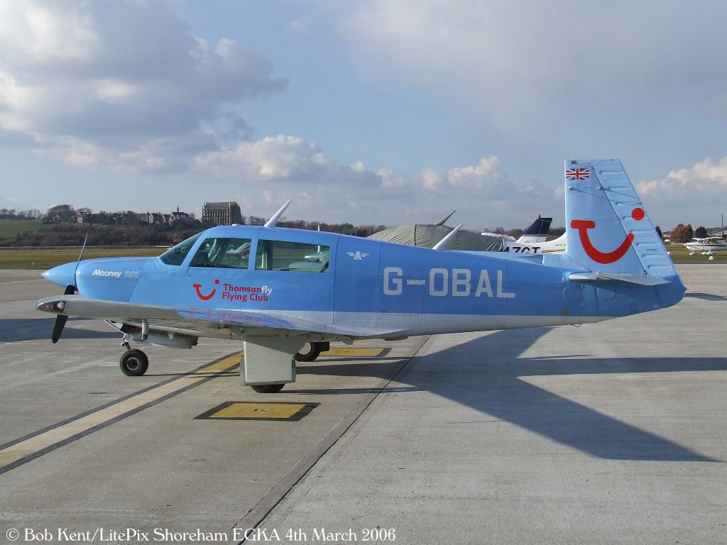 Mooney M 20 J - G-OBAL