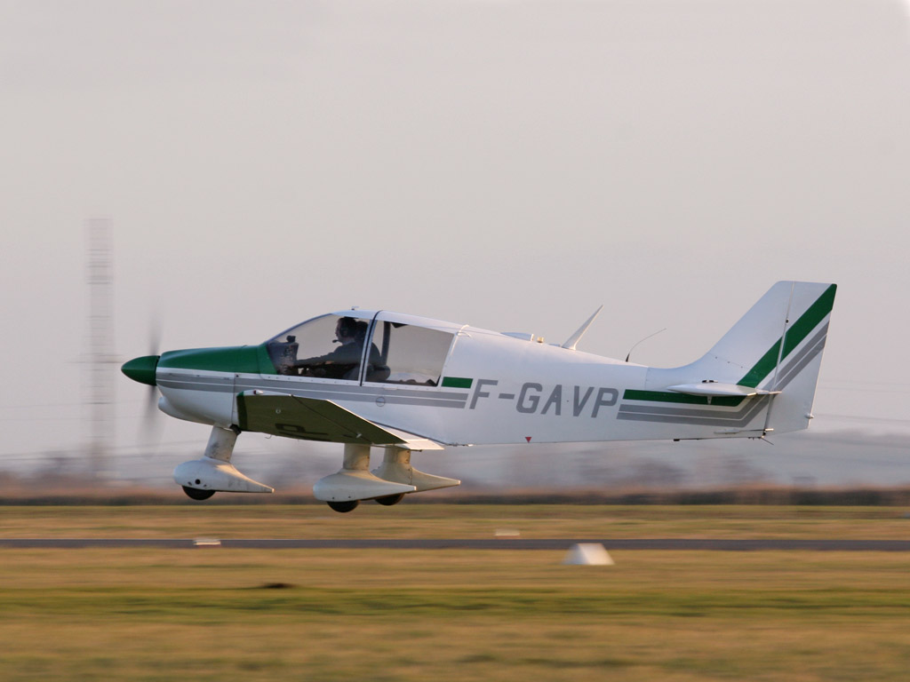 Robin DR 400-2+2 - F-GAVP