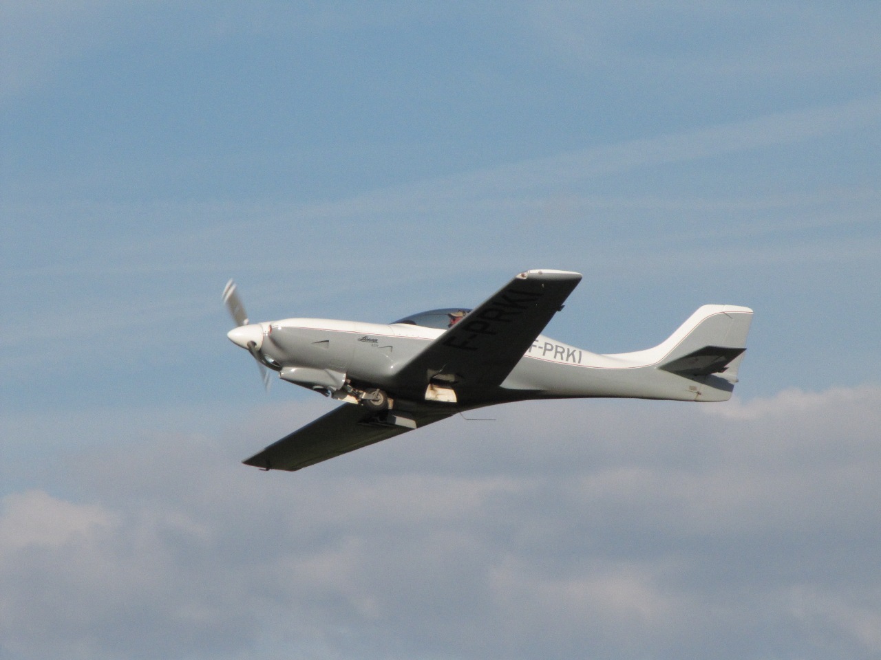 Lancair 320 - F-PRKI