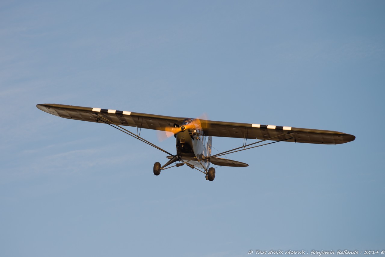 Piper J3 Cub - G-BJAY