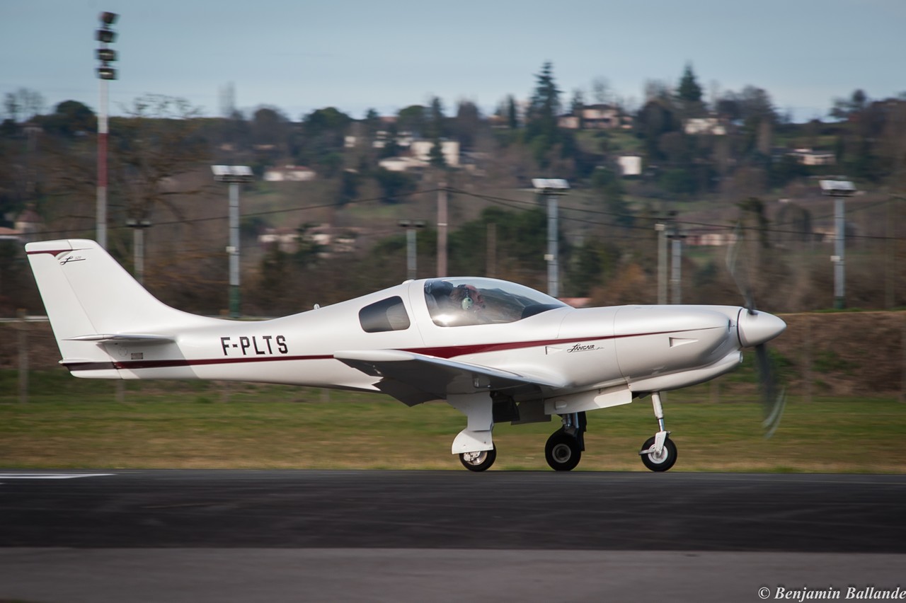 Lancair 320 - F-PLTS