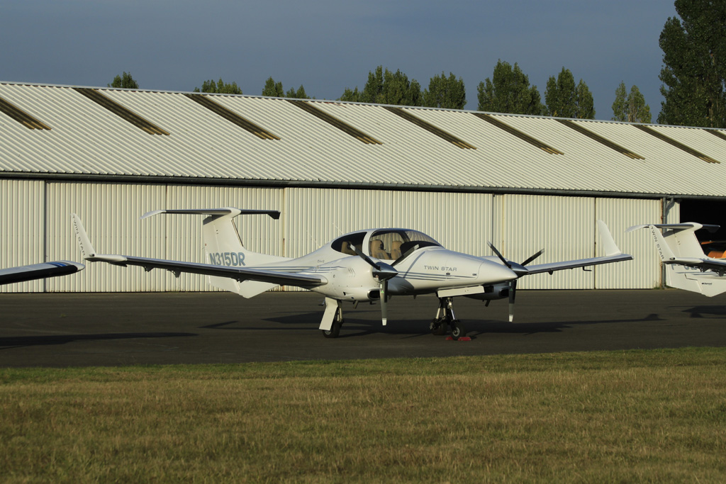 Diamond DA42 Twin Star - N315DR