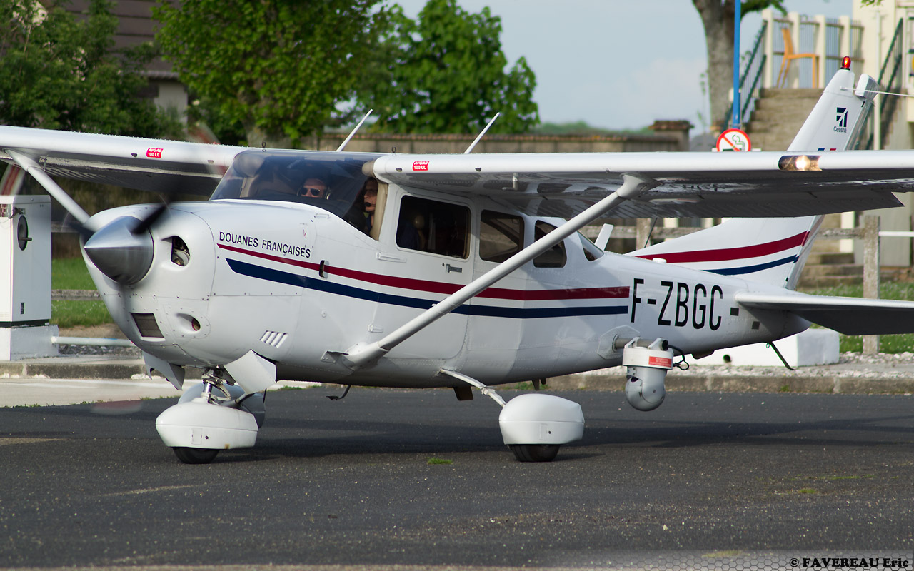 Cessna 206 - F-ZBGC