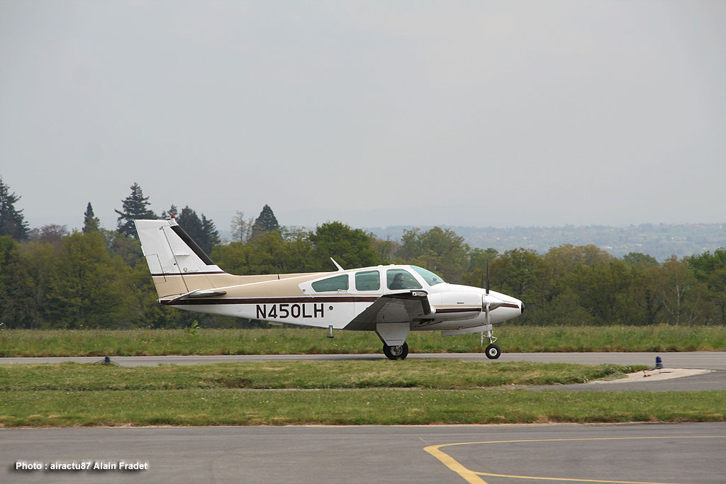 Beech 55 Baron - N450LH